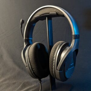 Amazon Basics 7.1 USB Gaming Headphones, Virtual Surround, 50mm Drivers, RGB, Mi