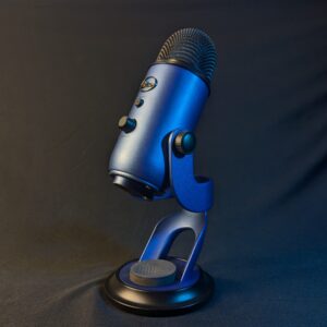 Blue Yeti USB Microphone (White) – Multi-Pattern, Blue VO!CE, Studio-Grade Audio